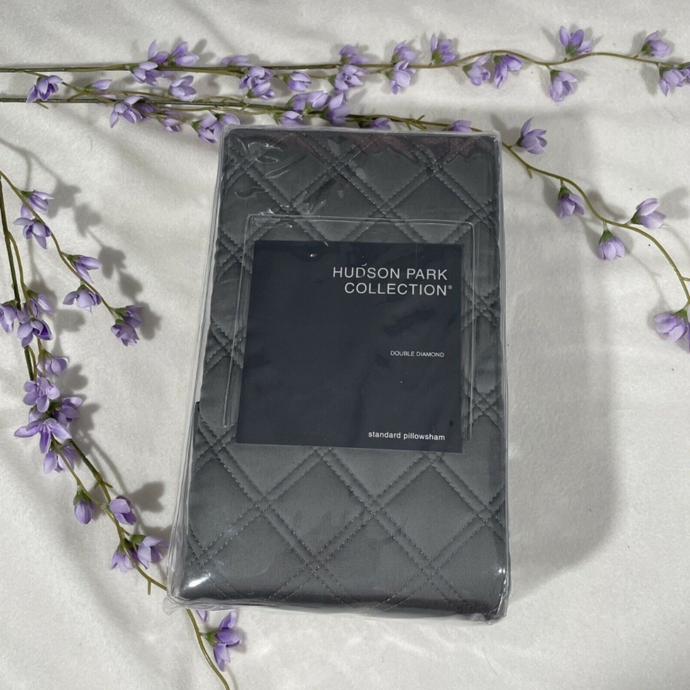 NIB [ 1 Standard‎ ] Double Diamond Quilted Pillow Sham for Hudson Park
